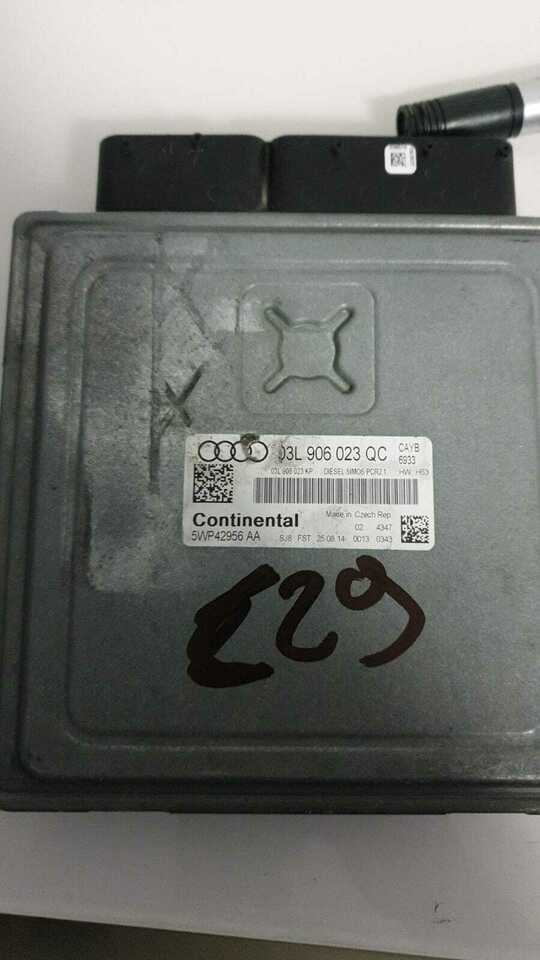 Ecu AUDI A1 03L906023QC continental 5wp42956aa SIMOS PCR2.1 CAYB