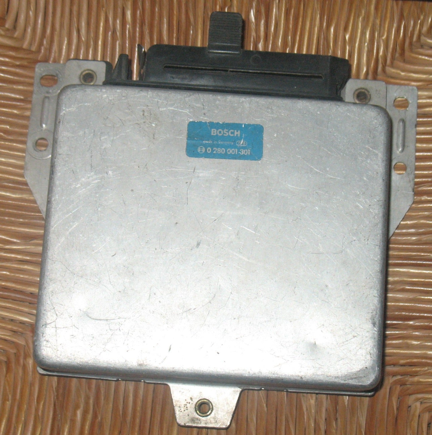 ECU BMW E28 E30 3 5 series Bosch 0280001301 M20B20 M20B23 – EcuFacile
