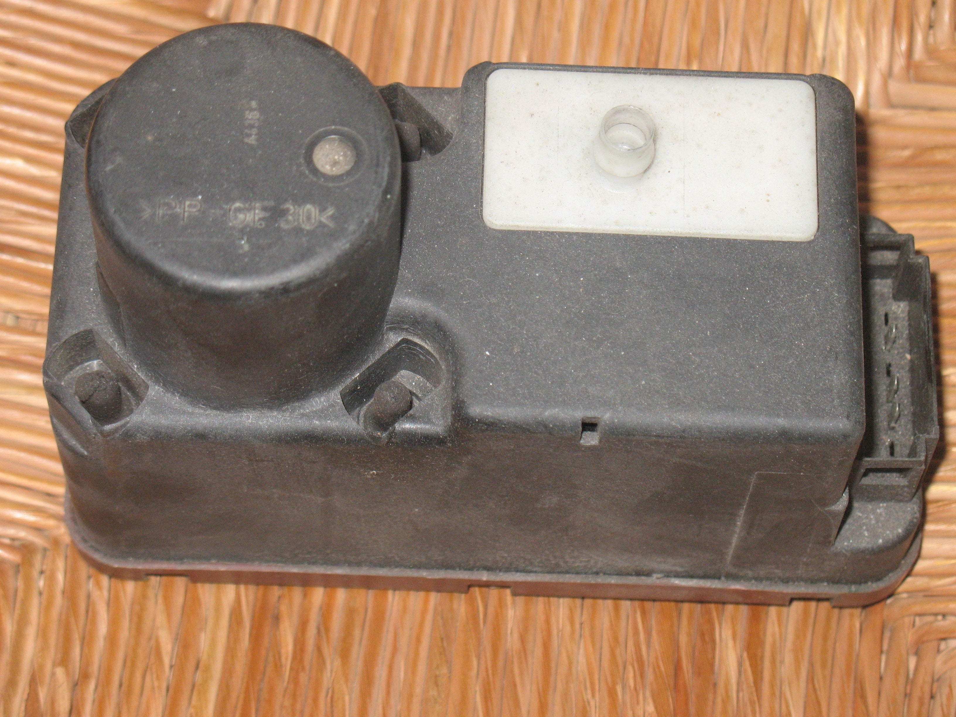 Kit Chiusura Centralizzata 2 Porte Con Attuatori Impermeabili E Protezione Sovraccarico - Foto 4